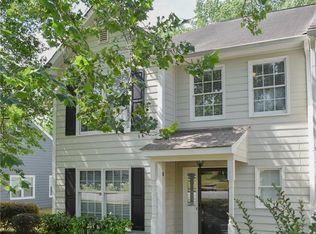 131 Willow Stream Ct, Roswell, GA 30076