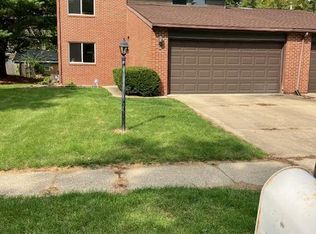3204B Halifax Dr, Champaign, IL