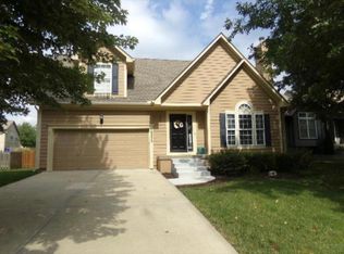 16232 W 158th St, Olathe, KS 66062