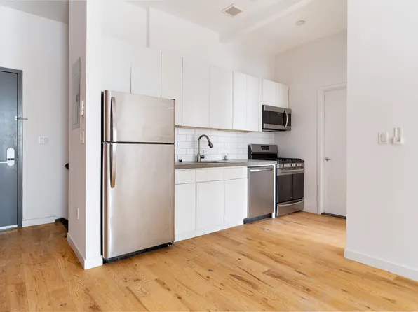 431 Wilson Avenue image 3 of 6