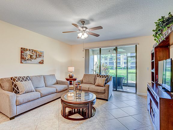 4th image of 100 Uno Lago Drive #104
