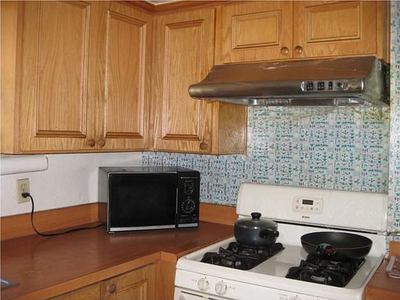 2nd image of 3117 Adelia Ave APT 20