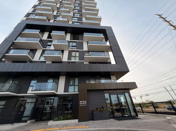 335 Wheat Boom Dr #16, Oakville, ON L6H 7Y1