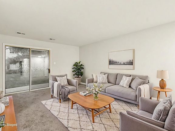 4th image of 1316 E Evergreen Dr Unit 5