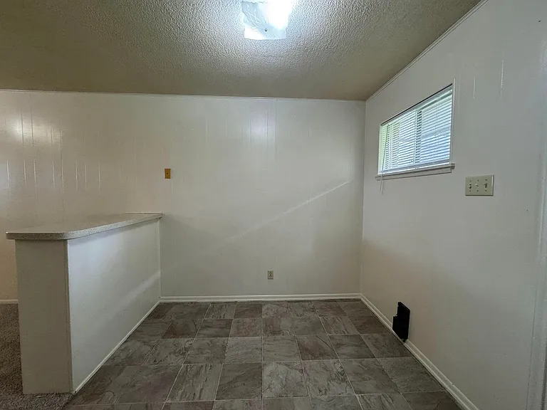 806 Safady St — Photo 20