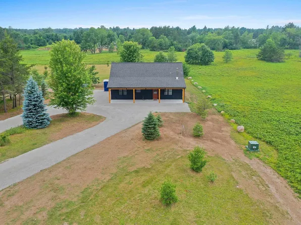 N9421 Baker Ln, Crivitz, WI 54114