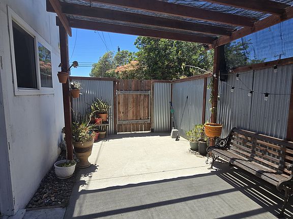 2nd image of 1505 Harbison Ave