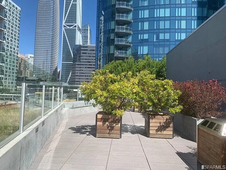 201 Folsom St #7G — Photo 26