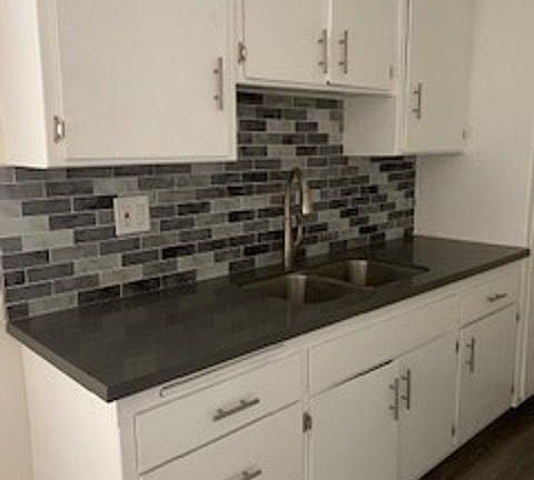 5th image of 3635 McLaughlin Ave APT 5