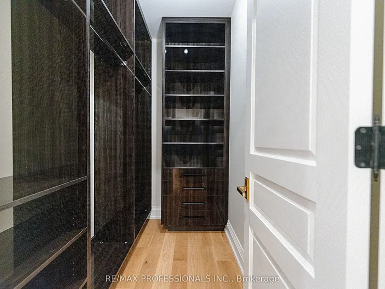 161 The Kingsway — Photo 21