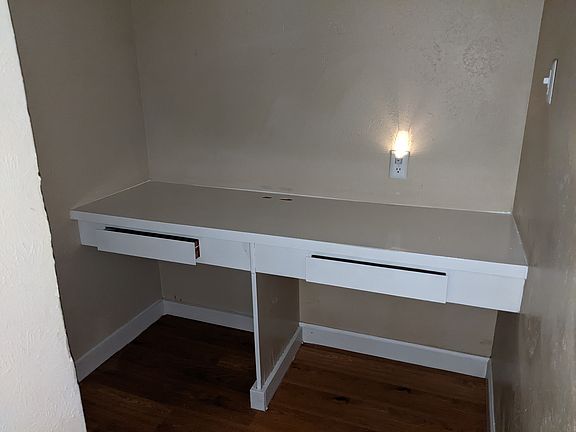 5th image of 2434 Louise St APT 10