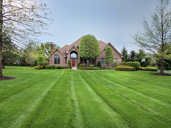 3rd image of 39W488 Abbey Glen Ct