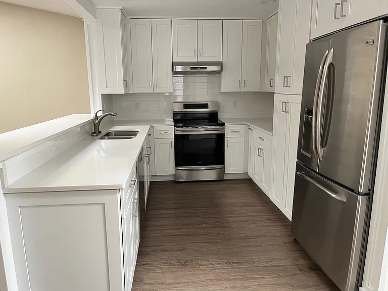 2320 Ironstone Dr E — Photo 8