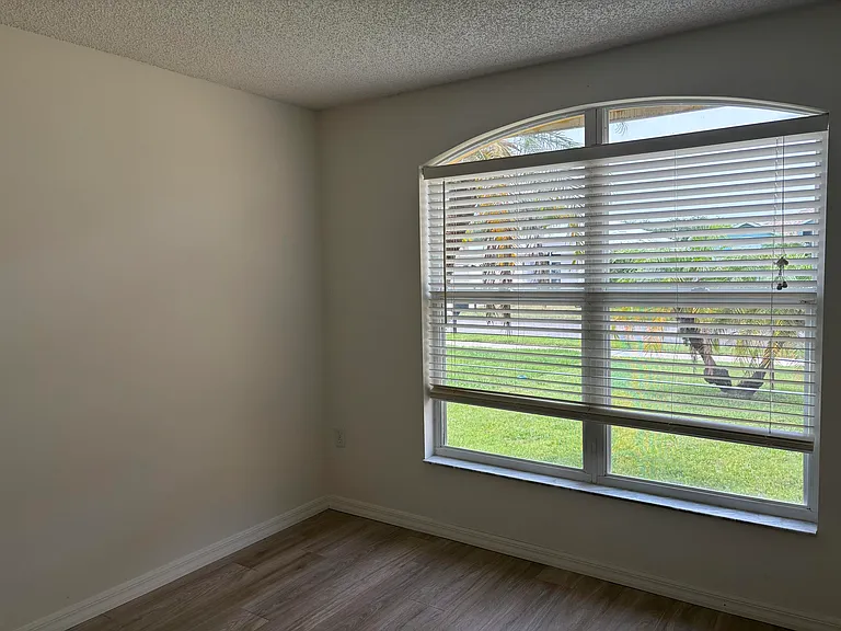 1776 Vista Lake Cir — Photo 16