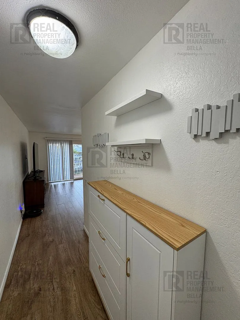 Lake Views, Gated Canyon Lake Living & Furnished Convenience! — Photo 4