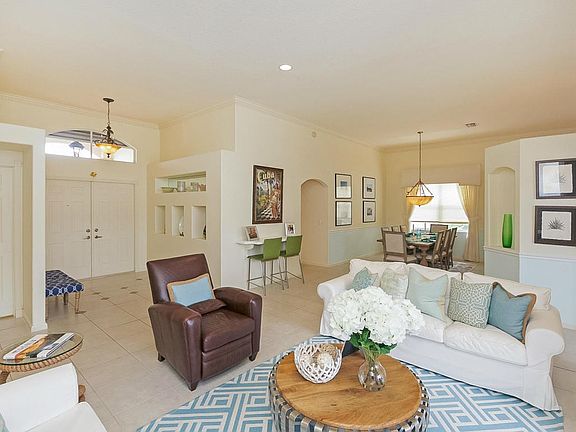 ROOM FOR FRIENDS AND FAMILY