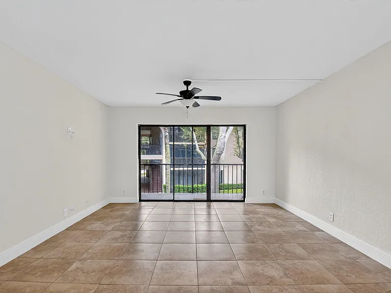 208 Foxtail Dr #B2 — Photo 6