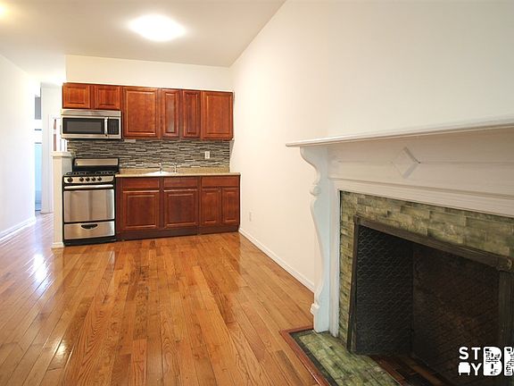 3rd image of 278 Halsey St #3R