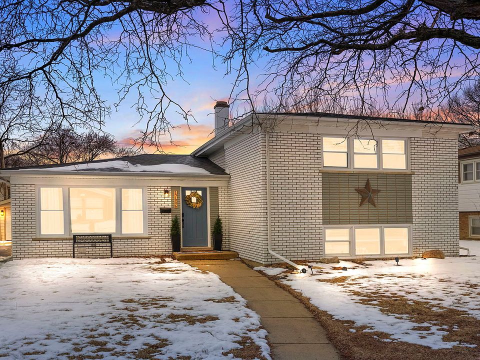 1st image of 17606 S 70th Ct