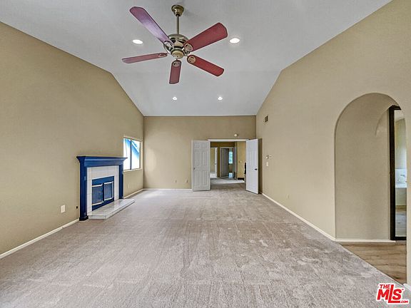 5th image of 25373 Irving Ln