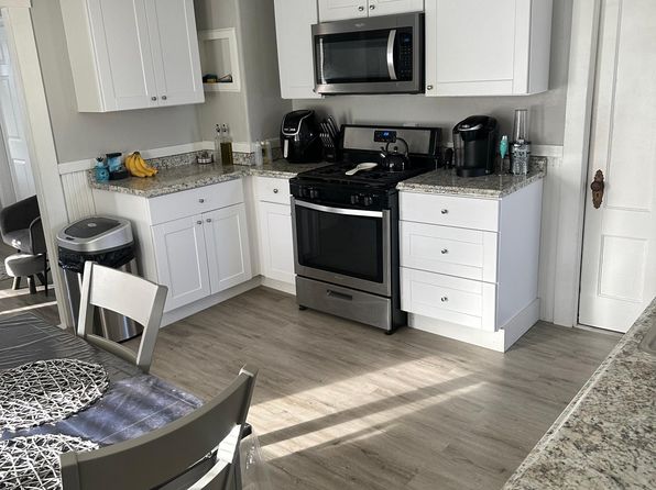 152 5th St FLOOR 2
