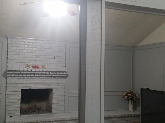 3rd image of 2115 Dartmouth Dr