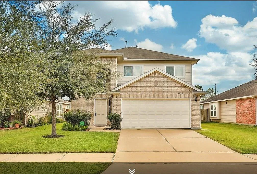 4 bed, 3.0 bath, 2210 sqft, $2,150 — Photo 2