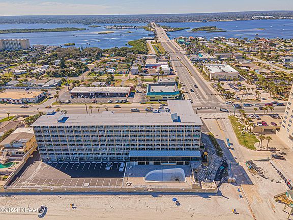 3rd image of 3501 S Atlantic Ave #305