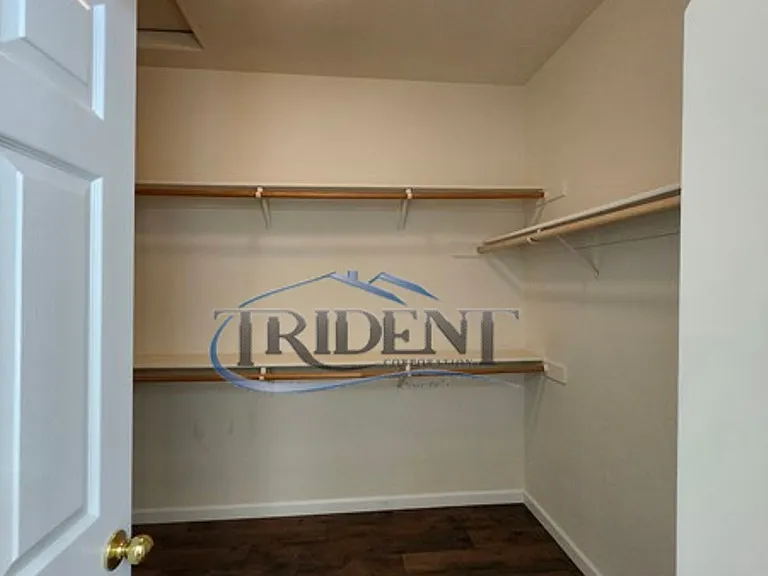 1038 Zanes Dr — Photo 6