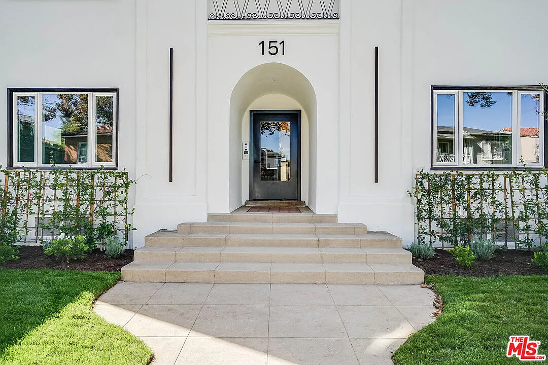 1 bed, 1.0 bath, 750 sqft, $3,100 — Photo 2