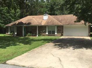 2412 Robertsdale Rd, Gautier, MS 39553