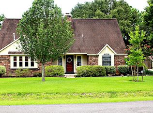 2507 Woodcreek Dr, Pearland, TX 77581