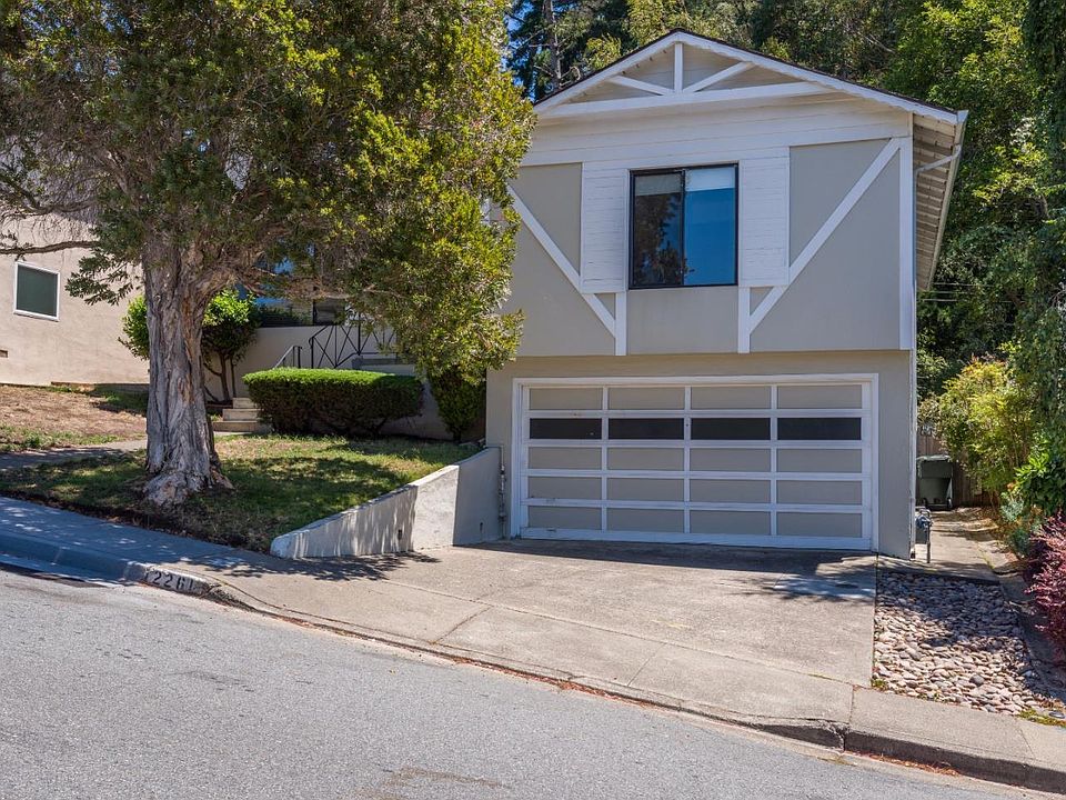 1st image of 2261 Rosewood Dr