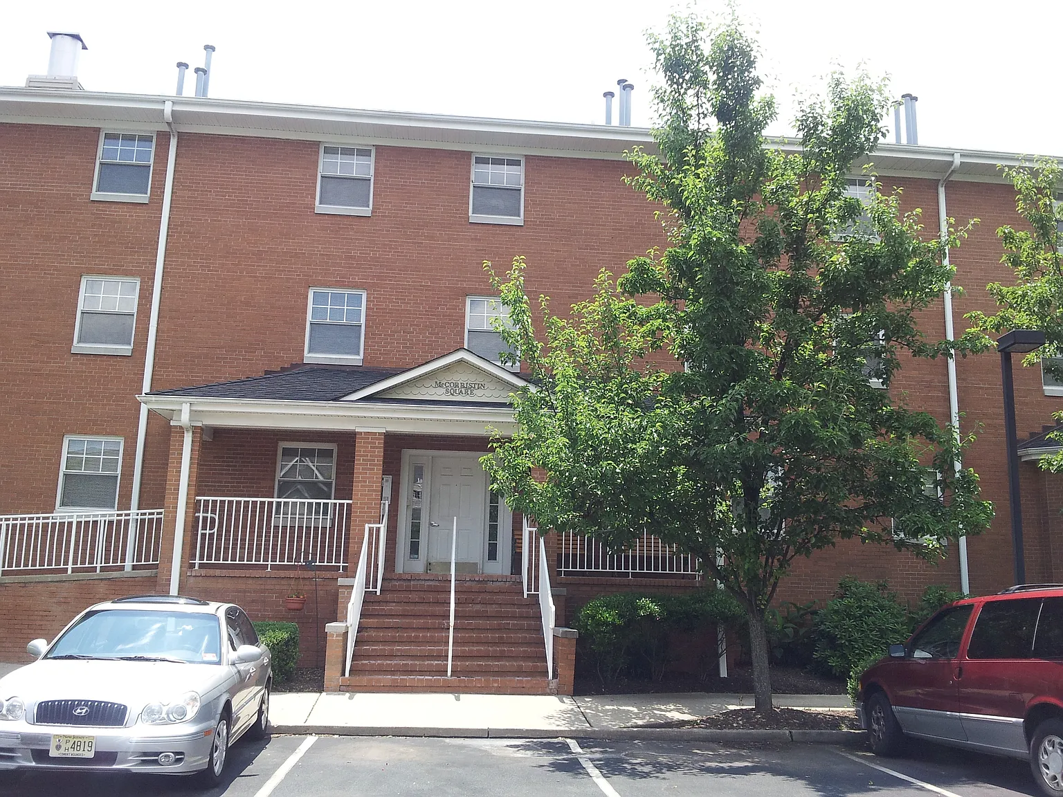 McCorristin Square — Photo 2