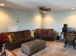 1108 Lake Dr E, Robbinsville, NJ 08691