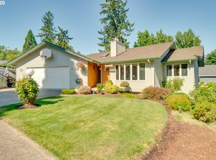 1201 E Hawthorne Loop, Newberg, OR 97132