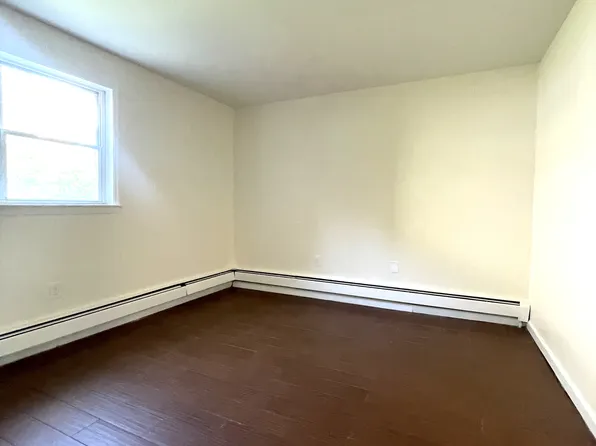 (undisclosed Address), Yonkers, NY 10704