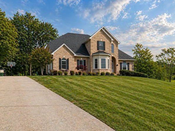 1181 Toni Ln, Forest, VA 24551