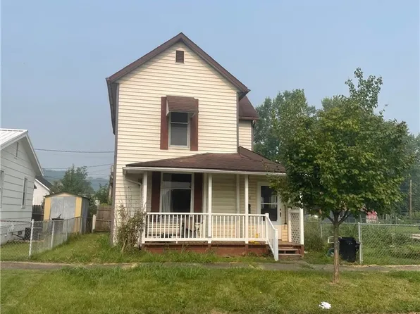 418 S 8th St, Cambridge, OH 43725