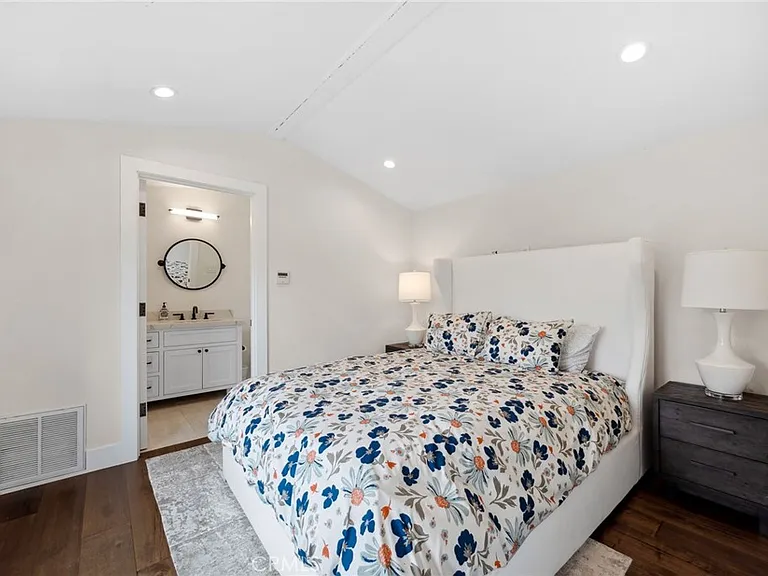 2801 Bayside Dr — Photo 31