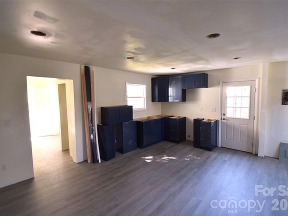 5th image of 2546 Amber Crest Dr