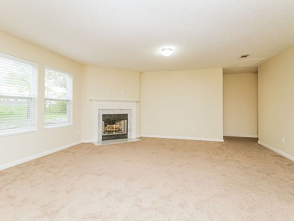 4th image of 620 Elderberry Way