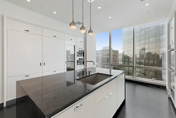 Sold by Mercer Partners International LLC | media 18