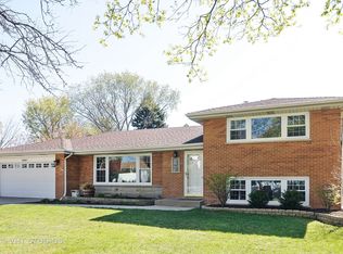 1041 S Pine Ave, Arlington Heights, IL