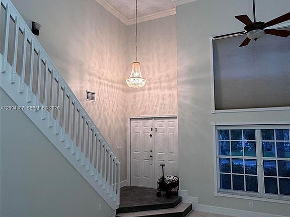 5th image of 83 Gables Blvd