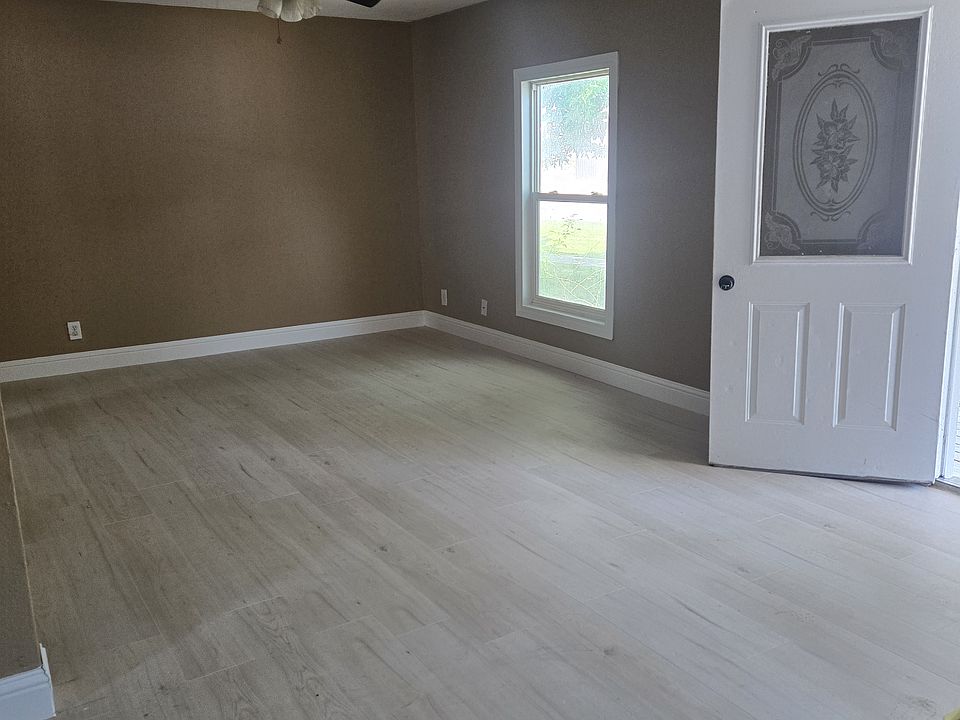 1st image of 806 6th St