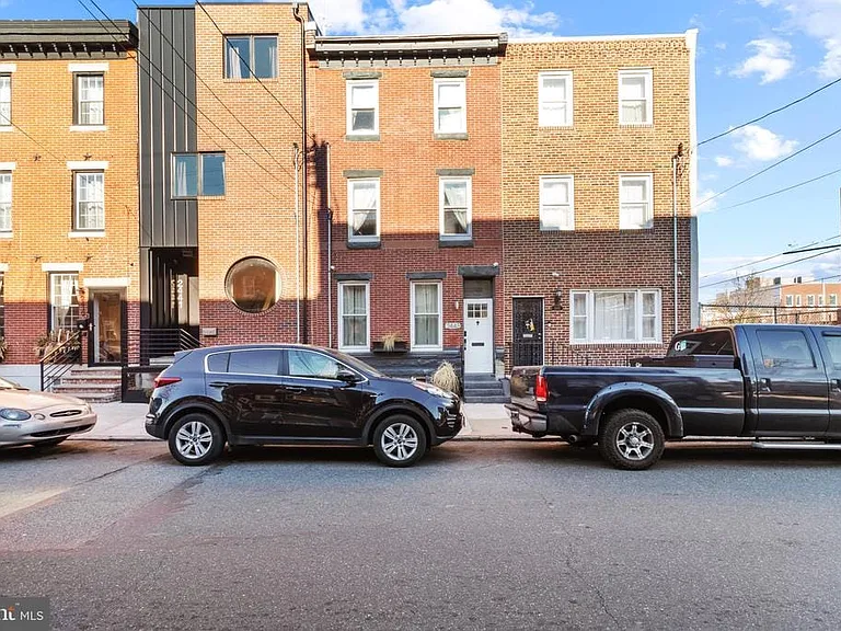 2443 E Cumberland St — Photo 19