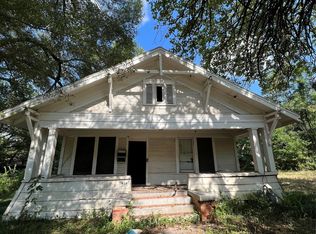 684 5th St NW, Paris, TX 75460