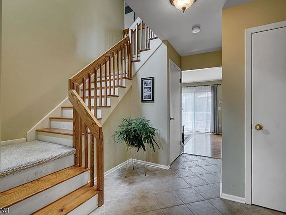 2nd image of 293 Barrington Dr
