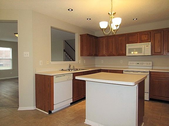 2nd image of 5943 N Quincy Dr